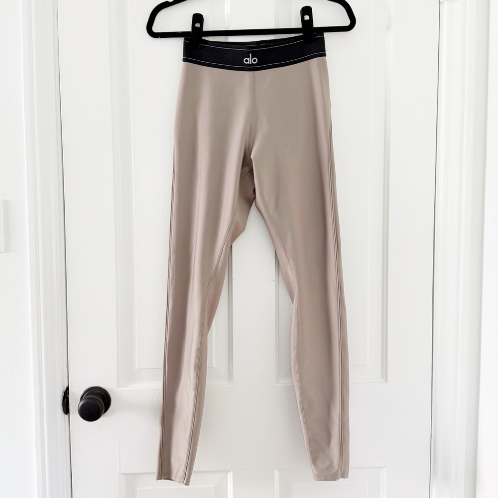 ALO Yoga Airlift High-Waist Suit Up Legging (M) - Picture 4 of 7